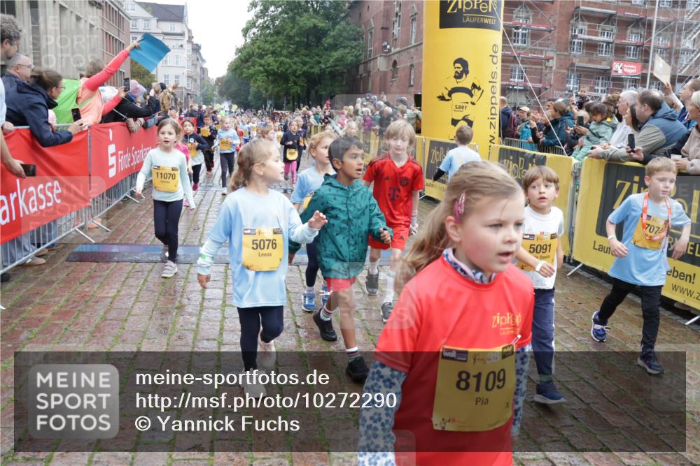 13.09.2026 - Kiel Lauf Yannick Fuchs http://msf.ph/oto/10272290 13.09.2026 08:35:01 Ziel 230, 530, 717, 729, 756, 809, 1010, 1116, 1269, 1918, 2005, 2643, 2736, 2774, 2917, 2987, 4696, 5042, 5066, 5416, 6247, 6448, 6503, 6505, 6595, 8509, 8971, 9686, 9756, 10857, 10875, 10935, 11110, 11183, 11315, 11843, 12033, 12400, 12489, 12538, 126, 138, 831, 1104, 1105, 1623, 1624, 2108, 2276, 2612, 2622, 2641, 3058, 3277, 3380, 3953, 4584, 4989, 5022, 5579, 5625, 5897, 5922, 6111, 6335, 6369, 7042, 7348, 7408, 7957, 8423, 8836, 8930, 8983, 9047, 138, 3277, 7042, 8930 meine-sportfotos.de