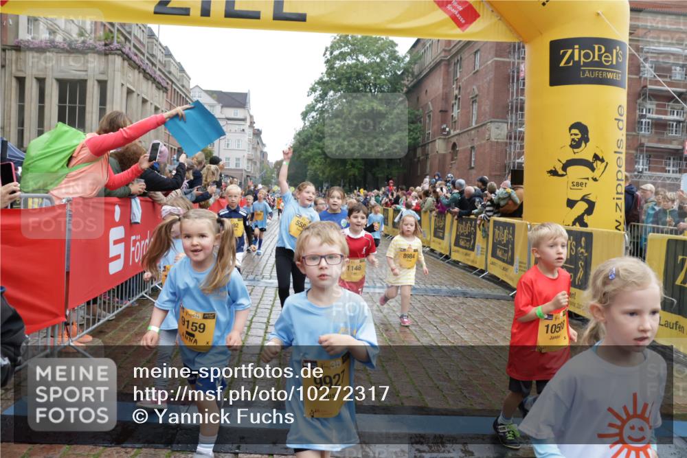 13.09.2026 - Kiel Lauf Yannick Fuchs http://msf.ph/oto/10272317 13.09.2026 08:35:05 Ziel 230, 717, 729, 756, 809, 1010, 1116, 1269, 1764, 2005, 2071, 2643, 2736, 2774, 2917, 2987, 4696, 5066, 5076, 5091, 5416, 6247, 6448, 6503, 6595, 7074, 7421, 7885, 8109, 8509, 8971, 9686, 9756, 10857, 10875, 10935, 11183, 11315, 11843, 12033, 12400, 12489, 530, 729, 831, 1104, 1105, 1623, 1624, 1918, 2108, 2276, 2612, 2622, 2641, 3058, 3380, 3953, 4989, 5022, 5042, 5579, 5625, 5897, 5922, 6111, 6335, 6369, 6505, 7348, 7408, 7957, 8423, 8836, 8983, 138, 3277, 7042, 8930 meine-sportfotos.de