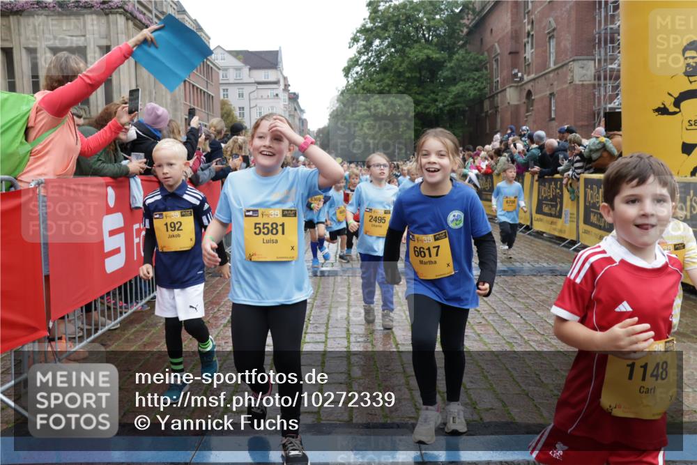 13.09.2026 - Kiel Lauf Yannick Fuchs http://msf.ph/oto/10272339 13.09.2026 08:35:07 Ziel 230, 717, 756, 809, 1010, 1116, 1269, 1764, 2005, 2071, 2643, 2736, 2774, 2917, 2987, 4696, 5066, 5076, 5091, 5416, 6247, 6448, 6503, 6785, 7074, 7083, 7421, 7882, 7885, 8109, 8509, 9686, 9756, 9888, 10875, 10935, 11070, 11315, 11843, 12400, 12489, 530, 729, 831, 1010, 1104, 1105, 1918, 2108, 2276, 2622, 2641, 3058, 3953, 4989, 5022, 5042, 5579, 5625, 5897, 5922, 6335, 6369, 6503, 6505, 6595, 7348, 7957, 8423, 8836, 8983, 138, 3277, 7042, 8930 meine-sportfotos.de