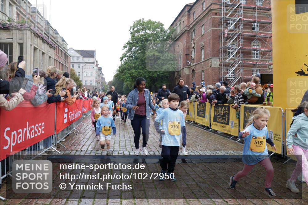 13.09.2026 - Kiel Lauf Yannick Fuchs http://msf.ph/oto/10272950 13.09.2026 08:35:44 Ziel 165, 304, 705, 1152, 1240, 1516, 2018, 2619, 2684, 3077, 3236, 3497, 3542, 3556, 3560, 3562, 4030, 4319, 4603, 4924, 5245, 5343, 5853, 5949, 6274, 8301, 8357, 8556, 8823, 9270, 9322, 9383, 9671, 9719, 9978, 10294, 10727, 11801, 11905, 12328, 12344, 12505, 192, 242, 434, 782, 865, 1148, 1216, 1308, 1691, 1764, 2207, 2495, 2582, 2652, 2715, 3144, 3160, 4381, 4418, 4695, 4990, 5090, 5091, 5581, 5583, 6833, 7628, 8009, 8340, 8539, 8815, 8988, 2917, 5066, 10875 meine-sportfotos.de