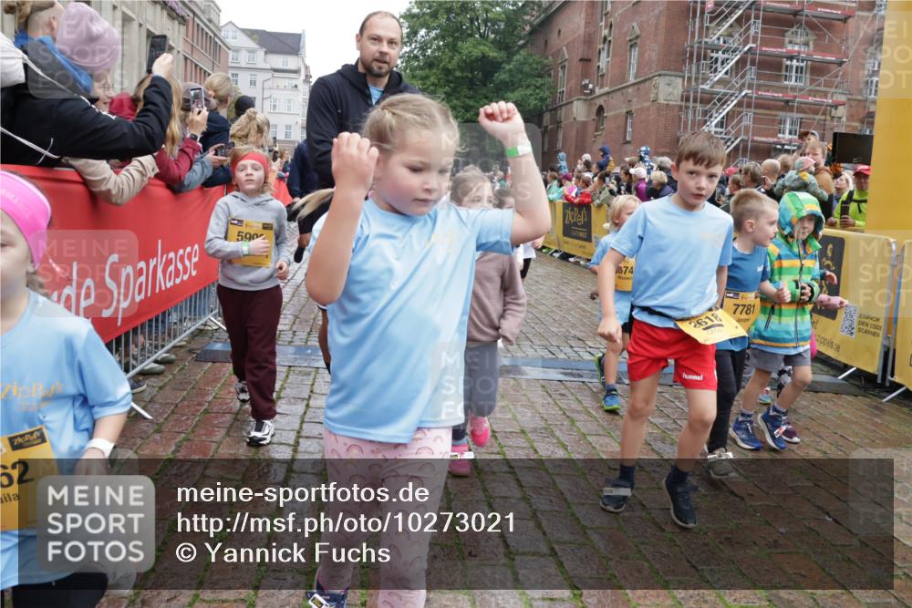13.09.2026 - Kiel Lauf Yannick Fuchs http://msf.ph/oto/10273021 13.09.2026 08:35:49 Ziel 304, 705, 741, 1240, 1516, 1850, 2684, 3077, 3236, 3497, 3542, 3560, 3562, 4603, 4924, 5028, 5343, 5566, 5827, 5949, 6274, 8301, 8357, 8556, 9270, 9322, 9383, 9671, 9719, 9978, 10727, 10922, 11801, 11905, 12205, 12328, 12344, 12354, 165, 192, 434, 782, 865, 1148, 1152, 1216, 1308, 1691, 2018, 2207, 2495, 2582, 2619, 2652, 2715, 3144, 3160, 3556, 4030, 4319, 4381, 4418, 4695, 4924, 4990, 5090, 5245, 5343, 5581, 5583, 5853, 6833, 7628, 8009, 8301, 8340, 8539, 8815, 8988 meine-sportfotos.de