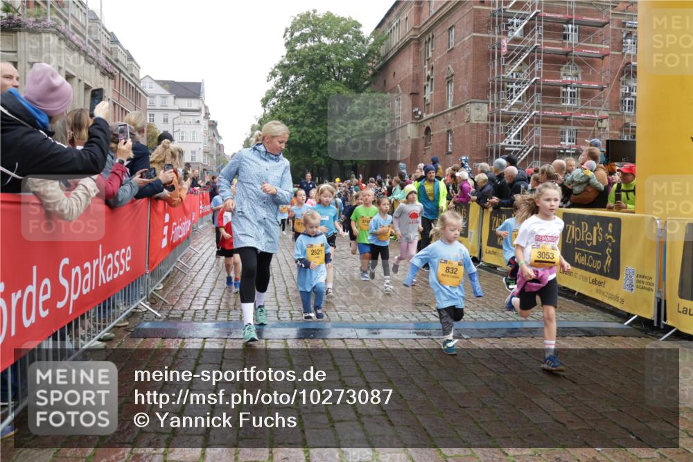 13.09.2026 - Kiel Lauf Yannick Fuchs http://msf.ph/oto/10273087 13.09.2026 08:35:54 Ziel 119, 304, 741, 1516, 1690, 1850, 2618, 2882, 3077, 3100, 3497, 5028, 5181, 5566, 5827, 5949, 6274, 6446, 6508, 8357, 9023, 9383, 9671, 9978, 10922, 11801, 11905, 12205, 12227, 12328, 12344, 12354, 165, 304, 434, 705, 865, 1152, 1216, 1240, 1308, 1516, 1691, 2018, 2207, 2582, 2619, 2652, 2684, 3144, 3160, 3236, 3556, 4030, 4319, 4381, 4418, 4695, 4924, 4990, 5090, 5245, 5343, 5583, 5853, 6833, 7628, 8009, 8301, 8340, 8539, 8815, 8988, 569, 740, 858 meine-sportfotos.de