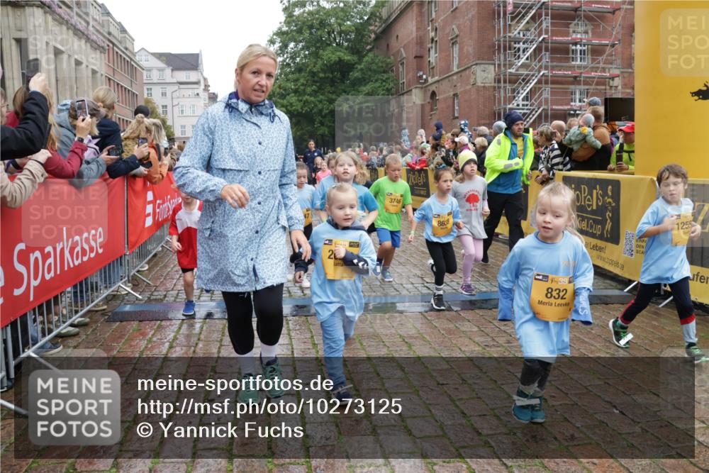 13.09.2026 - Kiel Lauf Yannick Fuchs http://msf.ph/oto/10273125 13.09.2026 08:35:55 Ziel 119, 741, 1690, 1850, 2618, 2882, 3077, 3100, 3497, 3762, 5028, 5181, 5566, 5827, 5949, 5990, 6274, 6446, 6508, 6589, 7781, 8357, 9023, 9978, 10642, 10922, 11203, 11801, 11905, 12205, 12227, 12328, 12344, 12354, 165, 304, 434, 705, 865, 1152, 1216, 1240, 1308, 1516, 1691, 2018, 2207, 2582, 2619, 2652, 2684, 3144, 3160, 3236, 3556, 4030, 4319, 4381, 4418, 4695, 4924, 4990, 5090, 5245, 5343, 5583, 5853, 6833, 7628, 8009, 8301, 8340, 8539, 8815, 8988, 464, 569, 740, 858 meine-sportfotos.de