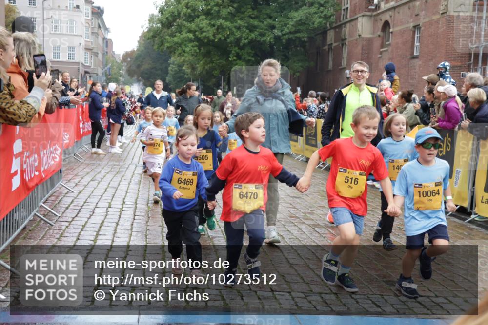 13.09.2026 - Kiel Lauf Yannick Fuchs http://msf.ph/oto/10273512 13.09.2026 08:36:15 Ziel 71, 308, 440, 464, 465, 569, 690, 740, 832, 858, 923, 1551, 1552, 1648, 2310, 2328, 2621, 3053, 3149, 3434, 3656, 3689, 3746, 4002, 4007, 4473, 4474, 5308, 5481, 5486, 5499, 6022, 6101, 6143, 6171, 6491, 6838, 7128, 7147, 7225, 7228, 7523, 7629, 7634, 7679, 7842, 7908, 8228, 8267, 8638, 8961, 9252, 9625, 9794, 10043, 10111, 10140, 10147, 10576, 10712, 11355, 11577, 12239, 12336, 12447, 12558, 12645, 119, 304, 705, 741, 1240, 1516, 1690, 1850, 2618, 2684, 2882, 2911, 3236 meine-sportfotos.de
