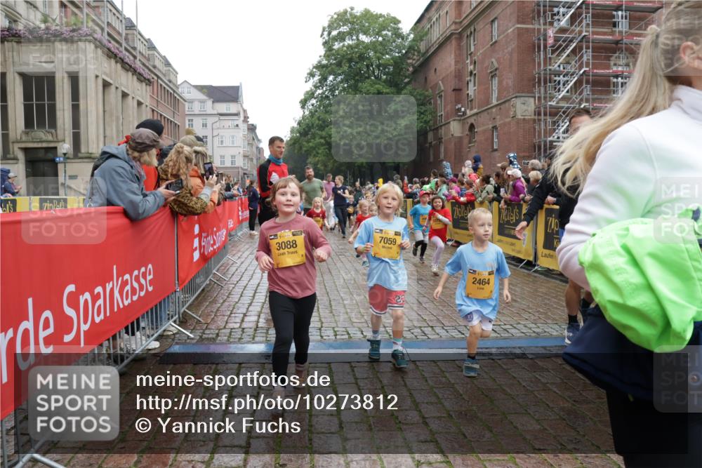 13.09.2026 - Kiel Lauf Yannick Fuchs http://msf.ph/oto/10273812 13.09.2026 08:36:26 Ziel 71, 308, 465, 516, 874, 923, 1407, 1648, 1829, 1875, 3434, 3532, 3656, 4002, 4495, 4500, 5486, 5658, 5842, 6143, 6469, 6470, 6491, 7128, 7136, 7225, 7228, 7523, 7629, 7679, 7811, 8228, 8267, 8961, 9505, 9625, 9794, 10064, 10140, 10712, 11355, 11592, 11782, 12239, 12447, 12504, 12645, 119, 440, 464, 465, 569, 690, 740, 741, 832, 858, 1551, 1552, 1690, 1850, 2310, 2328, 2618, 2621, 2882, 2911, 3053, 3149, 3689, 4007, 4473, 4474, 5481, 5486, 5499, 6022, 6101, 6491 meine-sportfotos.de
