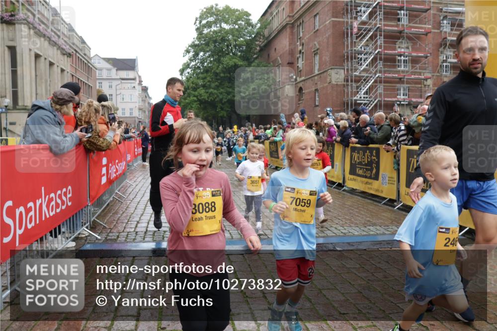 13.09.2026 - Kiel Lauf Yannick Fuchs http://msf.ph/oto/10273832 13.09.2026 08:36:26 Ziel 71, 308, 465, 516, 874, 923, 1407, 1648, 1829, 1875, 3434, 3532, 3656, 4002, 4495, 4500, 5486, 5658, 5842, 6143, 6469, 6470, 6491, 7128, 7136, 7225, 7228, 7523, 7629, 7679, 7811, 8228, 8267, 8961, 9505, 9625, 9794, 10064, 10140, 10712, 11355, 11592, 11782, 12239, 12447, 12504, 12645, 119, 440, 464, 465, 569, 690, 740, 741, 832, 858, 1551, 1552, 1690, 1850, 2310, 2328, 2618, 2621, 2882, 2911, 3053, 3149, 3689, 4007, 4473, 4474, 5481, 5486, 5499, 6022, 6101, 6491 meine-sportfotos.de