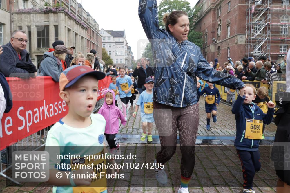 13.09.2026 - Kiel Lauf Yannick Fuchs http://msf.ph/oto/10274295 13.09.2026 08:36:48 Ziel 1031, 1128, 1470, 1808, 2464, 2581, 3088, 3098, 3651, 3809, 3887, 4697, 5667, 6145, 6357, 6479, 6813, 6983, 7059, 7153, 7633, 8662, 8771, 8995, 9251, 9591, 9958, 10438, 10753, 11853, 11935, 11945, 12317, 71, 308, 464, 465, 516, 569, 740, 858, 874, 923, 1407, 1648, 1727, 1829, 1875, 2310, 2328, 2464, 3088, 3246, 3434, 3532, 3656, 3689, 3868, 4002, 4007, 4473, 4495, 4500, 5481, 5486, 5499, 5658, 5842, 6101, 6143, 6308, 6452, 6469, 6470, 6474, 6475, 6491, 6983, 7059, 7128, 7136 meine-sportfotos.de
