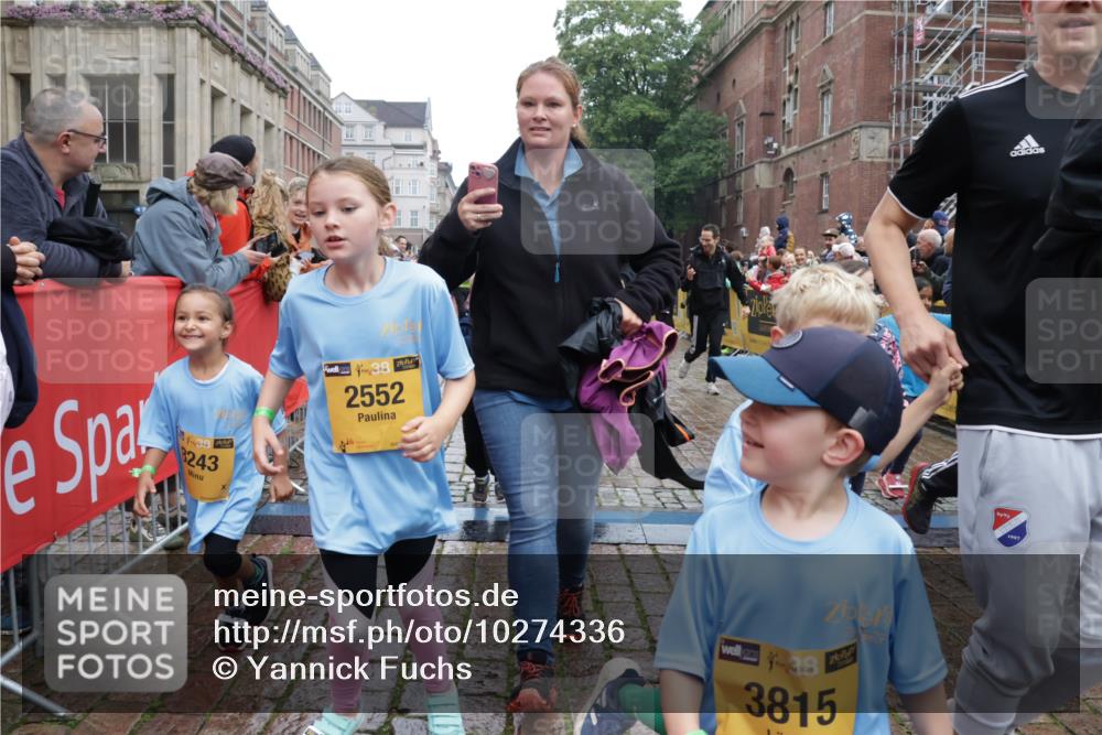 13.09.2026 - Kiel Lauf Yannick Fuchs http://msf.ph/oto/10274336 13.09.2026 08:36:50 Ziel 1031, 1128, 1470, 1808, 2581, 3098, 3809, 3887, 4697, 5667, 6145, 6357, 6479, 6813, 7153, 7633, 8662, 8771, 8995, 9251, 9591, 9762, 9958, 10438, 11853, 11935, 11945, 12317, 71, 308, 464, 465, 516, 874, 923, 1407, 1648, 1727, 1829, 1875, 2464, 3088, 3246, 3434, 3532, 3651, 3656, 3689, 3868, 4002, 4473, 4495, 4500, 5481, 5486, 5499, 5658, 5842, 6143, 6308, 6452, 6469, 6470, 6474, 6475, 6491, 6983, 7059, 7128, 7136, 9251, 5617, 7176, 71, 3434, 4002 meine-sportfotos.de