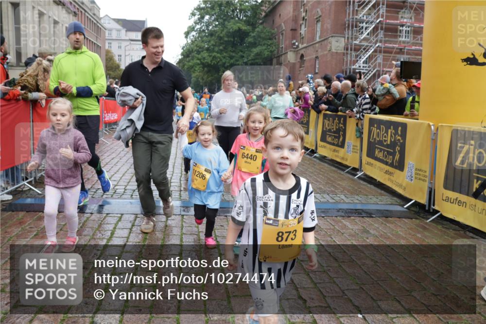 13.09.2026 - Kiel Lauf Yannick Fuchs http://msf.ph/oto/10274474 13.09.2026 08:36:54 Ziel 581, 1031, 1128, 1470, 2581, 3098, 3495, 3809, 3887, 4697, 5667, 6145, 6259, 6357, 6479, 6813, 6936, 7153, 7633, 7784, 8211, 8662, 8771, 9028, 9591, 9762, 9958, 10438, 11935, 11945, 12087, 12317, 308, 516, 874, 923, 1407, 1648, 1727, 1808, 1829, 1875, 2464, 3088, 3098, 3246, 3532, 3651, 3656, 3868, 4495, 4500, 5658, 5842, 6308, 6452, 6469, 6470, 6474, 6475, 6983, 7059, 7136, 7153, 8771, 8995, 9251, 1055, 4018, 5617, 7146, 7176, 71, 3434, 4002 meine-sportfotos.de