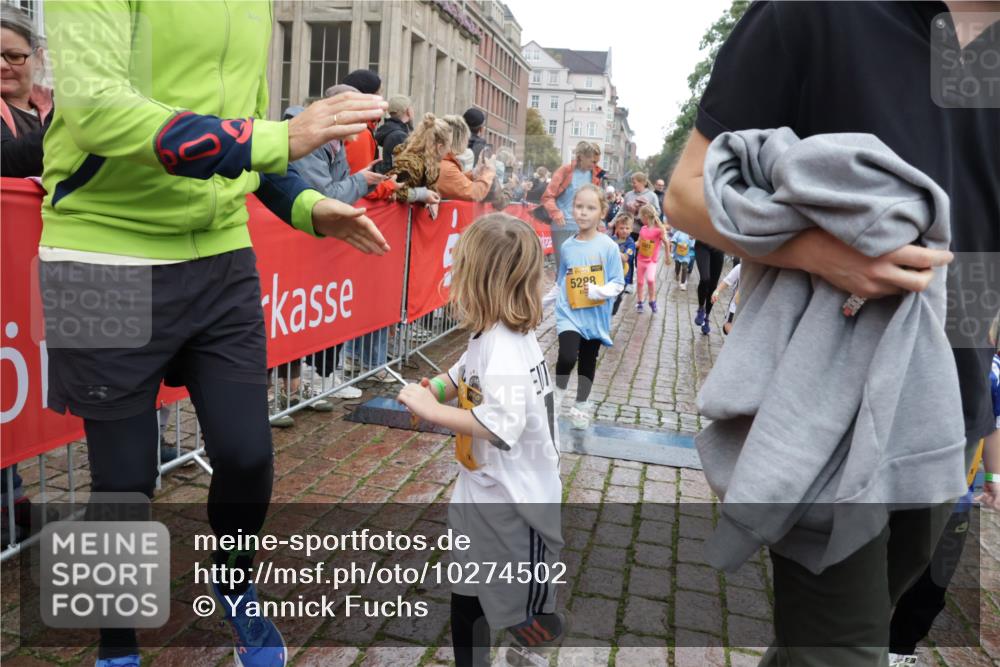13.09.2026 - Kiel Lauf Yannick Fuchs http://msf.ph/oto/10274502 13.09.2026 08:36:56 Ziel 581, 1031, 1128, 1470, 2581, 3495, 3809, 3887, 4697, 5096, 5275, 5667, 6145, 6259, 6357, 6479, 6813, 6936, 7633, 7784, 8070, 8211, 8471, 8653, 8662, 9028, 9591, 9762, 9958, 11935, 11945, 12087, 12317, 516, 874, 1407, 1727, 1808, 1829, 1875, 2464, 3088, 3098, 3246, 3532, 3651, 3809, 3868, 3887, 4495, 4500, 5658, 5842, 6308, 6452, 6469, 6470, 6474, 6475, 6479, 6983, 7059, 7136, 7153, 8771, 8995, 9251, 9591, 9958, 1055, 2229, 4018, 5617, 7146, 7176, 71, 3434, 4002 meine-sportfotos.de