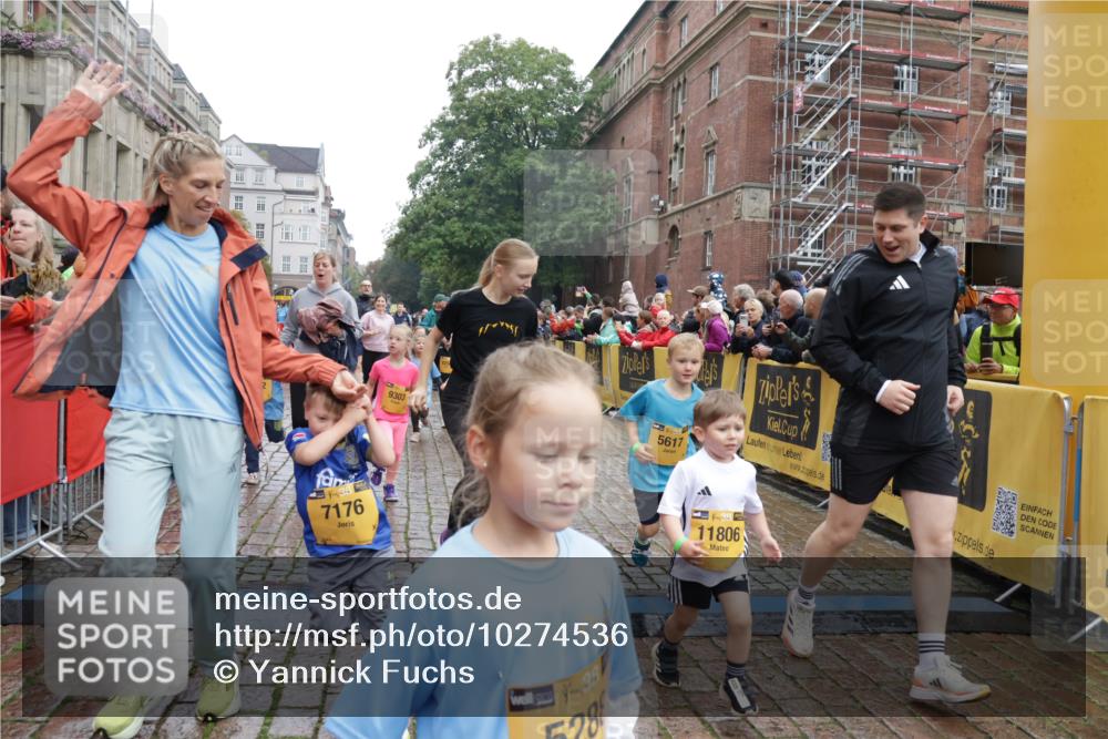 13.09.2026 - Kiel Lauf Yannick Fuchs http://msf.ph/oto/10274536 13.09.2026 08:36:57 Ziel 581, 1031, 1128, 1470, 2552, 2581, 3495, 4697, 5096, 5275, 5667, 6145, 6259, 6357, 6813, 6817, 6936, 7633, 7784, 7838, 8070, 8211, 8243, 8471, 8650, 8653, 8662, 9028, 9762, 11935, 12087, 12317, 516, 874, 1407, 1727, 1808, 1829, 1875, 2464, 3088, 3098, 3246, 3532, 3651, 3809, 3868, 3887, 4495, 4500, 5658, 6308, 6452, 6469, 6470, 6474, 6475, 6479, 6983, 7059, 7136, 7153, 8771, 8995, 9251, 9591, 9958, 1055, 2229, 4018, 4705, 5617, 7146, 7176, 71, 3434, 4002 meine-sportfotos.de