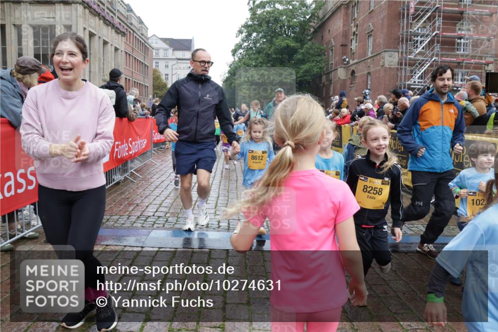 13.09.2026 - Kiel Lauf Yannick Fuchs http://msf.ph/oto/10274631 13.09.2026 08:37:01 Ziel 581, 873, 910, 2552, 2581, 3495, 3815, 5096, 5275, 6145, 6259, 6440, 6817, 6936, 7784, 7838, 8070, 8211, 8243, 8471, 8650, 8653, 8662, 9028, 9233, 9762, 11206, 11563, 11800, 12087, 12317, 516, 874, 1031, 1128, 1407, 1470, 1727, 1808, 2464, 2581, 3088, 3098, 3246, 3532, 3651, 3809, 3868, 3887, 4697, 5658, 5667, 6145, 6308, 6357, 6452, 6469, 6470, 6474, 6475, 6479, 6813, 6983, 7059, 7136, 7153, 7633, 8662, 8771, 8995, 9251, 9591, 9958, 1055, 2229, 4018, 4705, 5617, 7146, 7176 meine-sportfotos.de