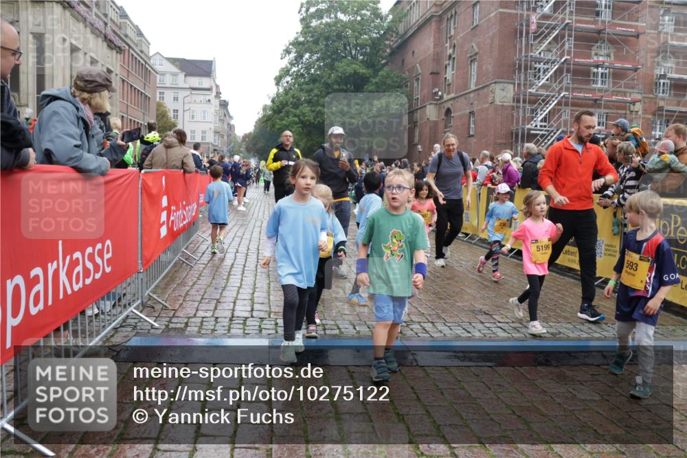 13.09.2026 - Kiel Lauf Yannick Fuchs http://msf.ph/oto/10275122 13.09.2026 08:37:34 Ziel 52, 781, 1212, 1221, 1233, 2025, 2036, 2858, 3071, 3262, 3521, 4379, 5186, 5290, 6149, 6457, 6458, 6624, 9941, 12066, 12470, 12651, 12657, 12838, 82, 751, 781, 873, 910, 1055, 1233, 1283, 2025, 2229, 2552, 2567, 3252, 3495, 3815, 4018, 4705, 5096, 5275, 5288, 5617, 5722, 6259, 6272, 6358, 6440, 6817, 7146, 7176, 7183, 7184, 7838, 8070, 8184, 8211, 8243, 8258, 8471, 8612, 8650, 8653, 8907, 9233, 9303, 9422, 9586, 10221, 10714, 10800, 11206, 11236, 11487, 11563, 11806, 12469 meine-sportfotos.de