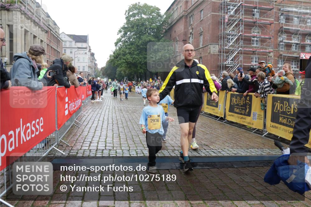 13.09.2026 - Kiel Lauf Yannick Fuchs http://msf.ph/oto/10275189 13.09.2026 08:37:39 Ziel 1212, 1214, 1221, 2036, 2858, 3071, 3262, 3521, 4379, 5186, 5290, 6149, 6457, 6458, 6624, 9941, 12470, 12651, 12657, 12838, 52, 82, 751, 781, 873, 910, 1055, 1233, 1283, 2025, 2229, 2567, 3252, 3815, 4018, 4705, 5288, 5617, 5722, 6272, 6358, 6440, 6624, 7146, 7176, 7183, 7184, 8184, 8258, 8612, 8907, 9303, 9422, 9586, 10221, 10714, 10800, 11206, 11236, 11487, 11806, 12066, 12469, 12651, 12657, 12838, 1807, 2936, 82, 873, 910, 1283, 3815, 6440 meine-sportfotos.de
