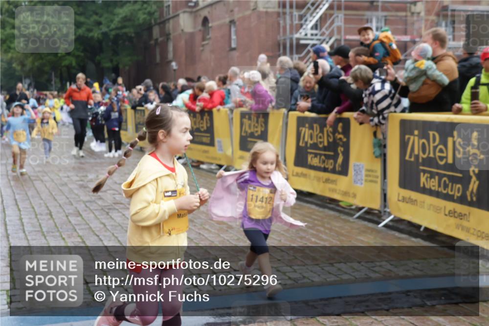13.09.2026 - Kiel Lauf Yannick Fuchs http://msf.ph/oto/10275296 13.09.2026 08:37:50 Ziel 236, 278, 593, 1214, 1621, 4490, 5199, 5709, 5887, 7283, 7612, 9887, 10478, 11899, 52, 751, 781, 1212, 1221, 1233, 2025, 2036, 2229, 2567, 2858, 3071, 3252, 3262, 3521, 4379, 4705, 5186, 5290, 5722, 6149, 6272, 6358, 6457, 6458, 6624, 7183, 7184, 8907, 9941, 10800, 11236, 11487, 12066, 12469, 12470, 12651, 12657, 12838, 1807, 2936, 7477, 9791, 9921, 11412, 11810, 12581, 1055, 2229, 4018, 4705, 5288, 5617, 6272, 7146, 8612, 8907, 10800, 11236 meine-sportfotos.de