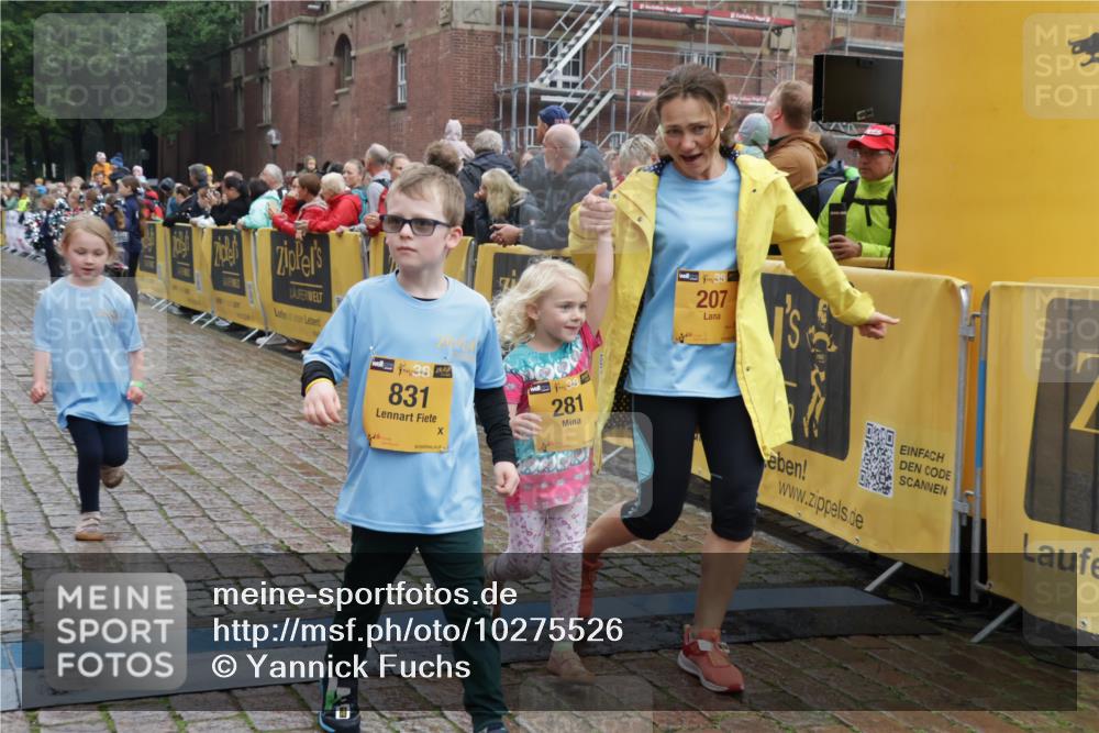 13.09.2026 - Kiel Lauf Yannick Fuchs http://msf.ph/oto/10275526 13.09.2026 08:38:02 Ziel 1807, 2936, 4490, 5709, 7477, 9791, 9921, 11412, 11810, 11899, 52, 236, 278, 593, 1212, 1214, 1221, 1621, 2036, 2858, 3071, 3262, 3521, 4379, 5186, 5199, 5290, 5709, 5887, 6149, 6457, 6458, 6624, 7283, 7612, 9887, 9941, 10478, 11899, 12066, 12470, 12651, 12657, 12838, 281, 4085, 4734, 8382, 8428, 12581, 52, 751, 781, 1233, 2025, 2567, 3252, 3262, 6358, 6624, 7183, 7184, 12066, 12469, 12651, 12657, 12838 meine-sportfotos.de
