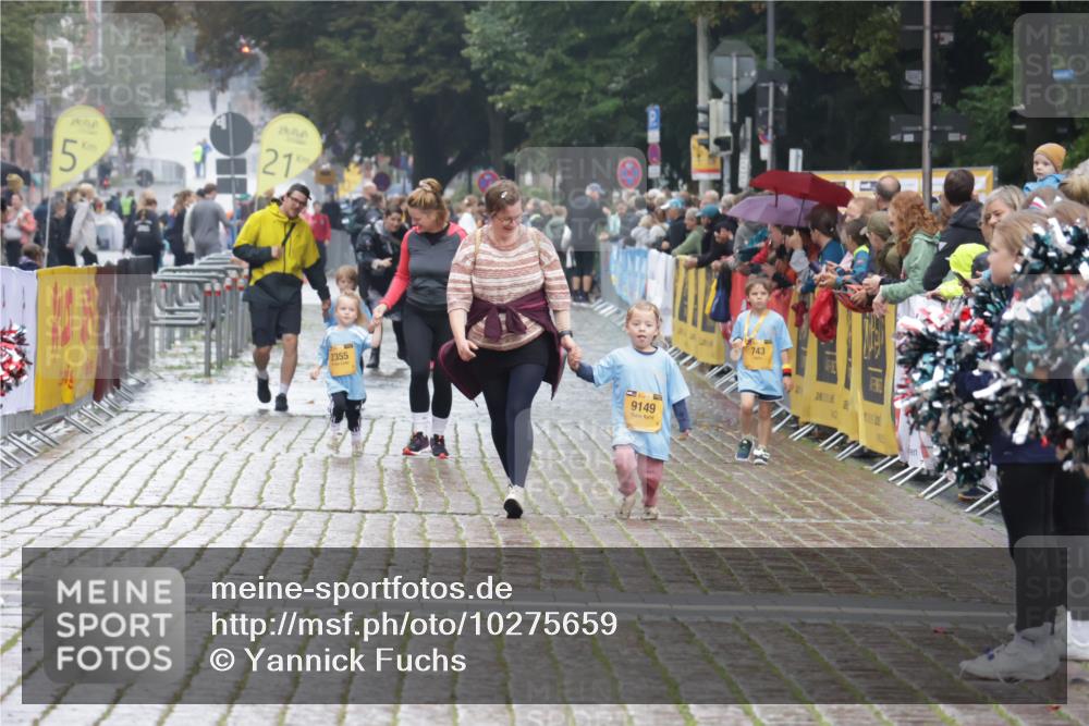 13.09.2026 - Kiel Lauf Yannick Fuchs http://msf.ph/oto/10275659 13.09.2026 08:38:16 Ziel 281, 4085, 4734, 8382, 8428, 11810, 12581, 236, 278, 593, 1214, 1621, 1807, 2936, 4490, 5199, 5709, 5887, 7283, 7477, 7612, 9791, 9887, 9921, 10478, 11412, 11899, 4423, 10005, 1212, 1214, 1221, 2858, 3521, 4379, 5186, 5290, 6149, 6458 meine-sportfotos.de