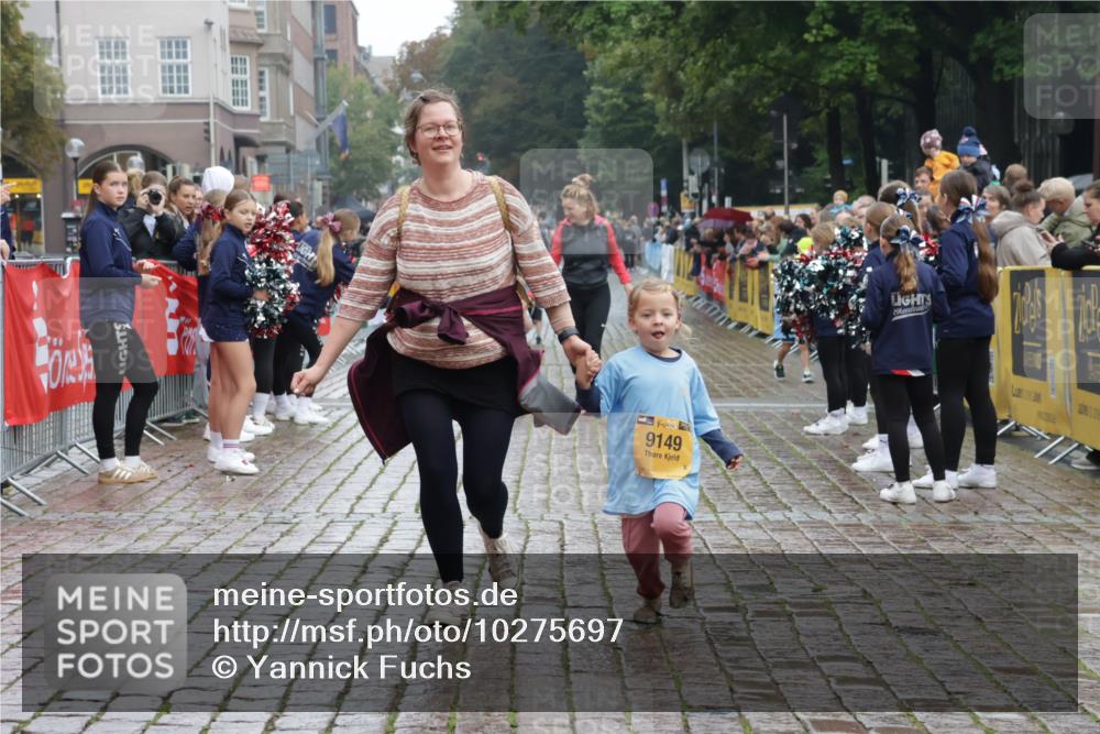 13.09.2026 - Kiel Lauf Yannick Fuchs http://msf.ph/oto/10275697 13.09.2026 08:38:26 Ziel 4423, 281, 1807, 2936, 4085, 4490, 4734, 5709, 7477, 8382, 8428, 9791, 9921, 11412, 11810, 11899, 12581, 9149, 10005, 236, 278, 593, 1621, 4490, 5199, 5709, 5887, 7283, 7612, 9887, 10478, 11899 meine-sportfotos.de