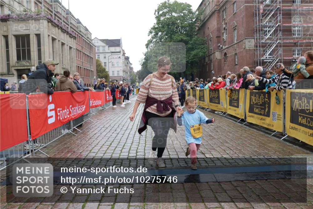 13.09.2026 - Kiel Lauf Yannick Fuchs http://msf.ph/oto/10275746 13.09.2026 08:38:29 Ziel 4423, 10005, 281, 1807, 2936, 4085, 4734, 7477, 8382, 8428, 9791, 9921, 11412, 11810, 12581, 2355, 9149, 236, 278, 2936, 4490, 5199, 5709, 5887, 7283, 7612, 9887, 10478, 11899 meine-sportfotos.de