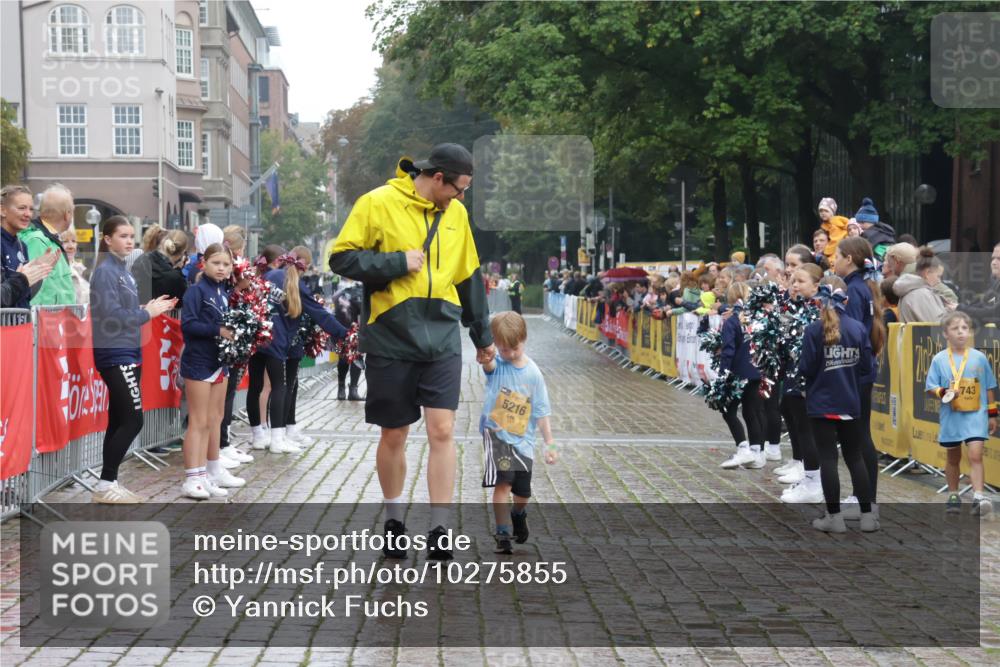 13.09.2026 - Kiel Lauf Yannick Fuchs http://msf.ph/oto/10275855 13.09.2026 08:38:45 Ziel 2355, 9149, 281, 4085, 4423, 4734, 8382, 8428, 10005, 5216, 4085, 4734, 8382, 8428, 9791, 9921, 11810, 12581 meine-sportfotos.de