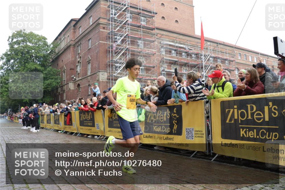 13.09.2026 - Kiel Lauf Yannick Fuchs http://msf.ph/oto/10276480 13.09.2026 08:49:23 Ziel 135, 6891 meine-sportfotos.de