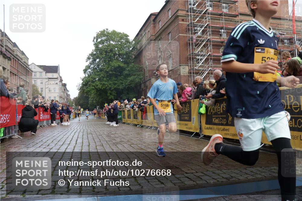 13.09.2026 - Kiel Lauf Yannick Fuchs http://msf.ph/oto/10276668 13.09.2026 08:49:46 Ziel 135, 6891, 10319, 2909, 5168, 5258 meine-sportfotos.de