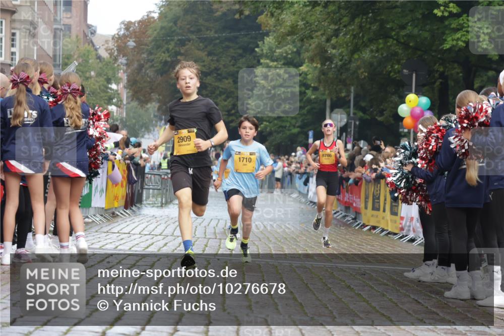 13.09.2026 - Kiel Lauf Yannick Fuchs http://msf.ph/oto/10276678 13.09.2026 08:49:47 Ziel 135, 6891, 10319, 2909, 5168, 5258 meine-sportfotos.de