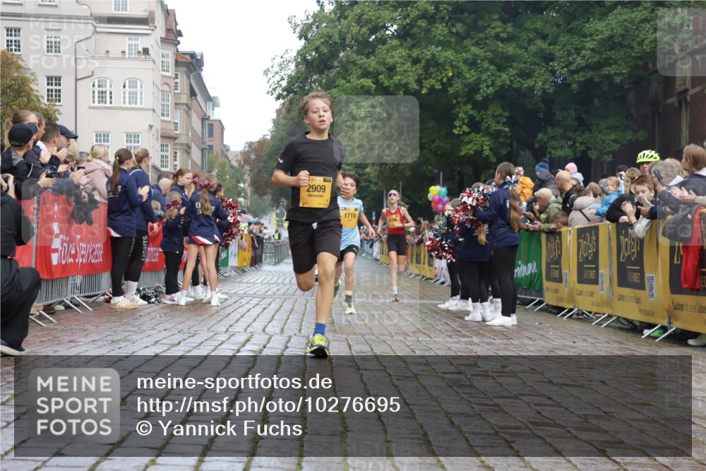 13.09.2026 - Kiel Lauf Yannick Fuchs http://msf.ph/oto/10276695 13.09.2026 08:49:49 Ziel 6891, 10319, 135, 1710, 2909, 5168, 5258 meine-sportfotos.de