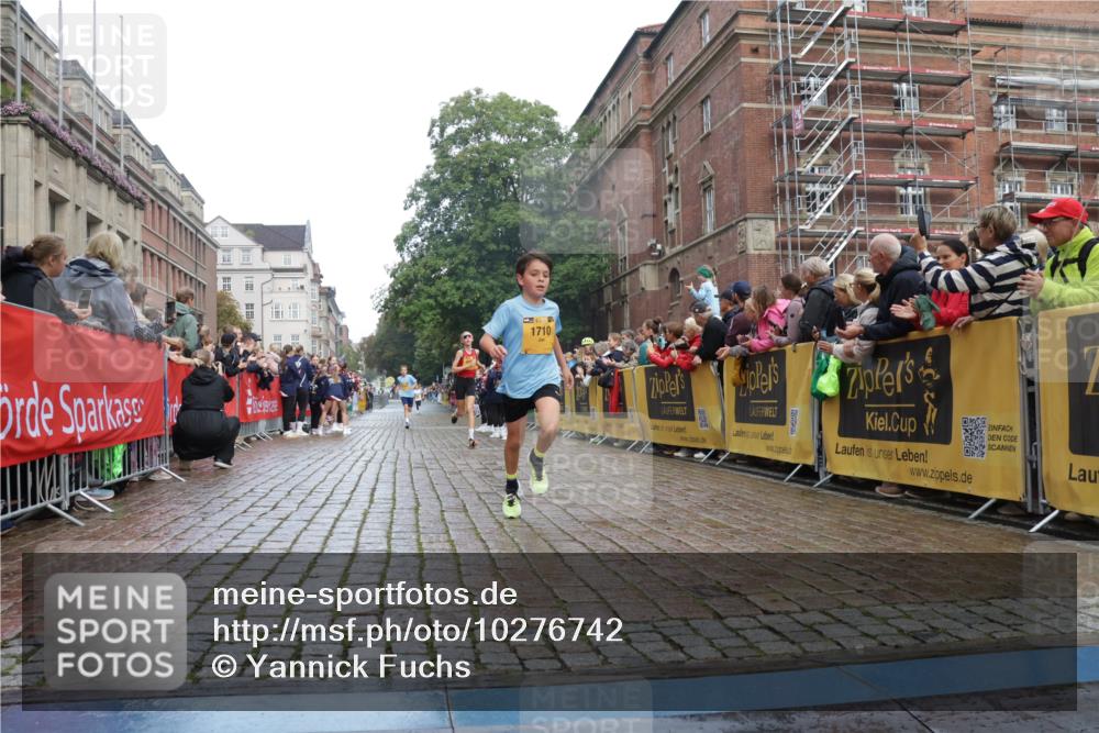 13.09.2026 - Kiel Lauf Yannick Fuchs http://msf.ph/oto/10276742 13.09.2026 08:49:51 Ziel 10319, 135, 6891, 1710, 2909, 5168, 5258, 8786 meine-sportfotos.de