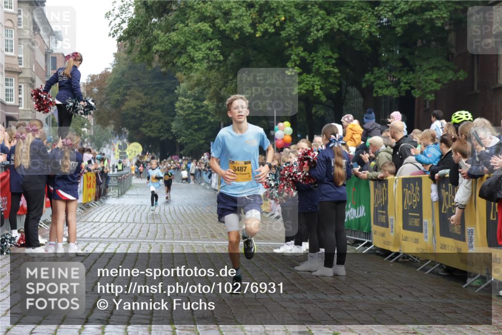 13.09.2026 - Kiel Lauf Yannick Fuchs http://msf.ph/oto/10276931 13.09.2026 08:50:04 Ziel 1710, 2909, 5168, 5258, 135, 6891, 10319, 3167, 3487, 8786, 11542 meine-sportfotos.de