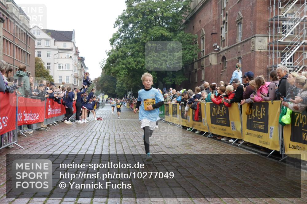 13.09.2026 - Kiel Lauf Yannick Fuchs http://msf.ph/oto/10277049 13.09.2026 08:50:12 Ziel 1710, 2909, 3167, 5168, 5258, 8786, 11542, 135, 5168, 5258, 6891, 10319, 3487, 10359, 135, 6891 meine-sportfotos.de