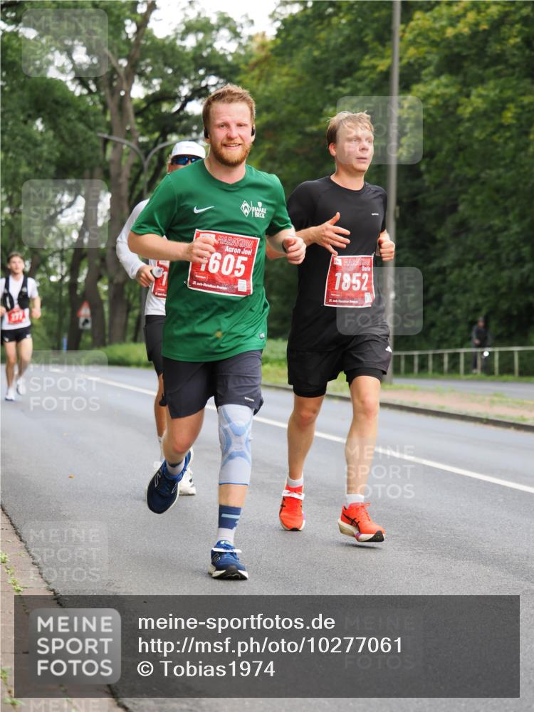 13.09.2026 - 21. swb-Marathon Bremen TobiasT http://msf.ph/oto/10277061 13.09.2026 11:38:06 Laufen 7605, 21, 261, 1852, 21, 2 meine-sportfotos.de