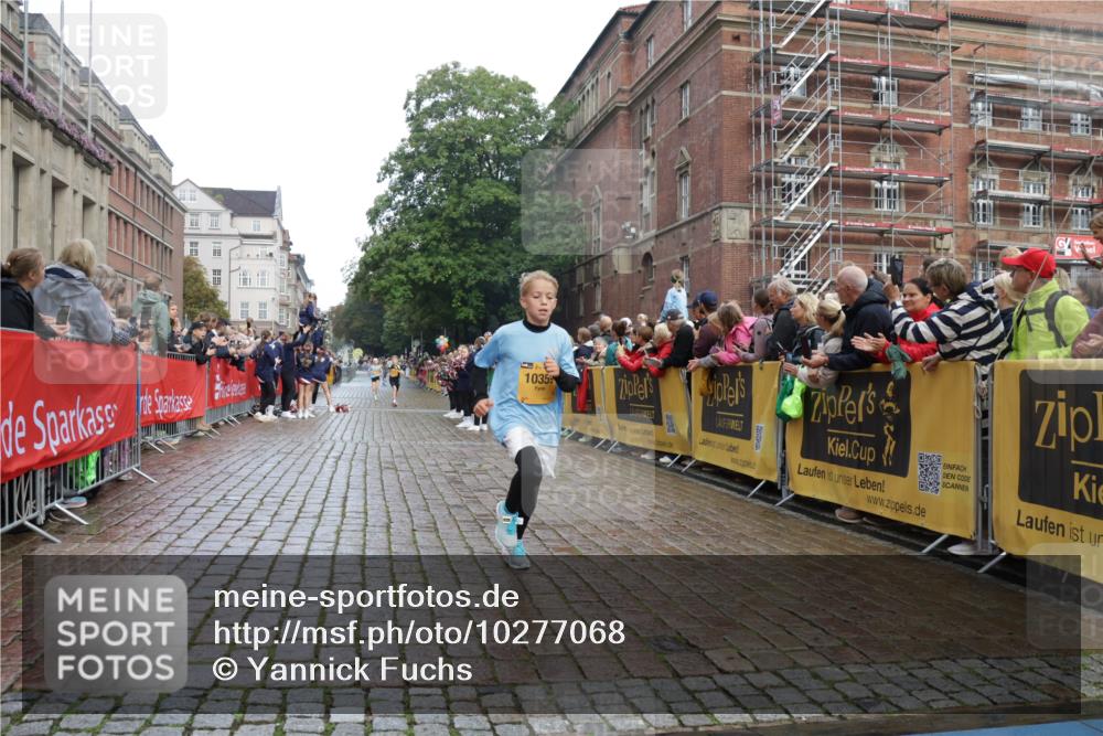 13.09.2026 - Kiel Lauf Yannick Fuchs http://msf.ph/oto/10277068 13.09.2026 08:50:12 Ziel 1710, 2909, 3167, 5168, 5258, 8786, 11542, 135, 5168, 5258, 6891, 10319, 3487, 10359, 135, 6891 meine-sportfotos.de