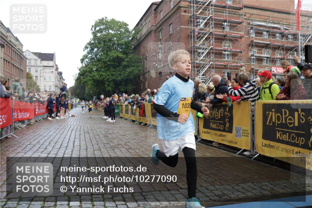 13.09.2026 - Kiel Lauf Yannick Fuchs http://msf.ph/oto/10277090 13.09.2026 08:50:13 Ziel 1710, 2909, 3167, 8786, 11542, 135, 5168, 5258, 6891, 10319, 3487, 7511, 10359, 135, 6891 meine-sportfotos.de