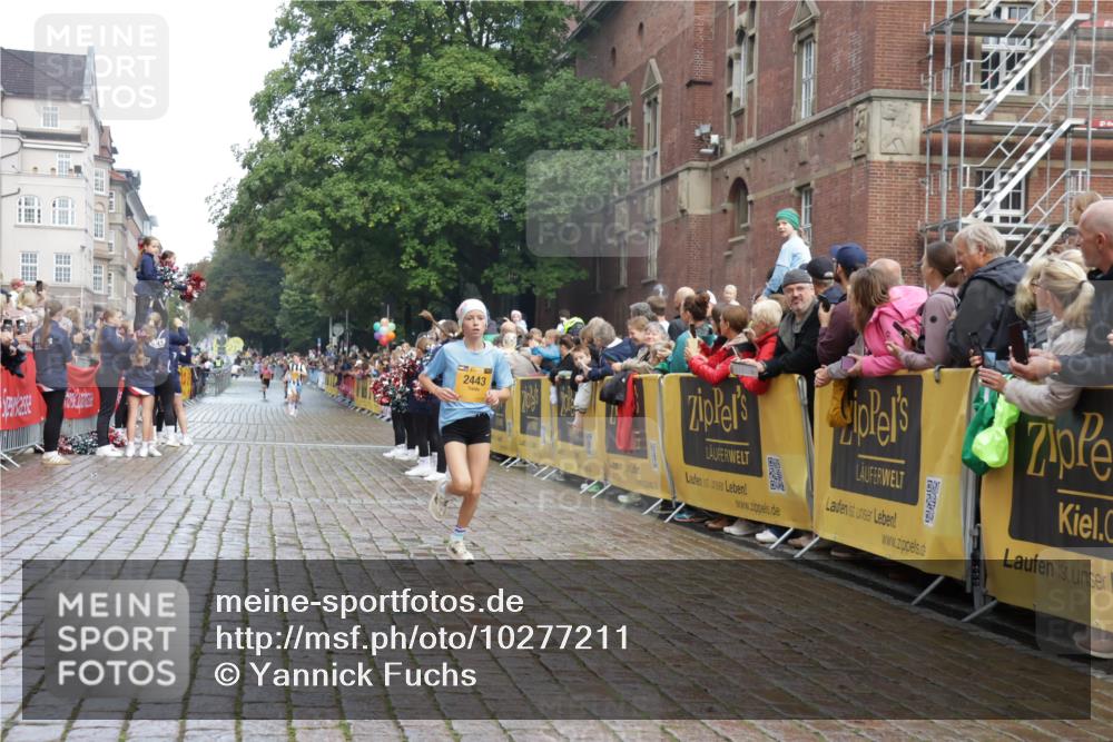 13.09.2026 - Kiel Lauf Yannick Fuchs http://msf.ph/oto/10277211 13.09.2026 08:50:18 Ziel 1710, 3167, 3487, 8786, 11542, 1710, 2909, 5168, 5258, 10319, 2443, 7511, 10359, 135, 6891 meine-sportfotos.de