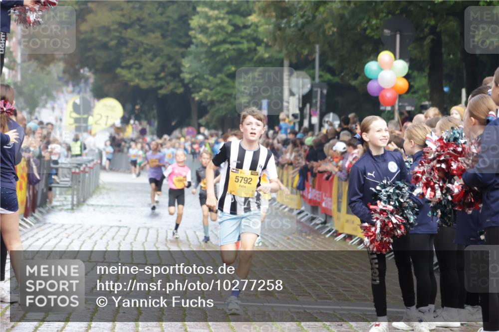 13.09.2026 - Kiel Lauf Yannick Fuchs http://msf.ph/oto/10277258 13.09.2026 08:50:21 Ziel 3167, 3487, 11542, 1710, 2909, 5168, 5258, 8786, 10319, 2443, 7511, 10359, 6891 meine-sportfotos.de