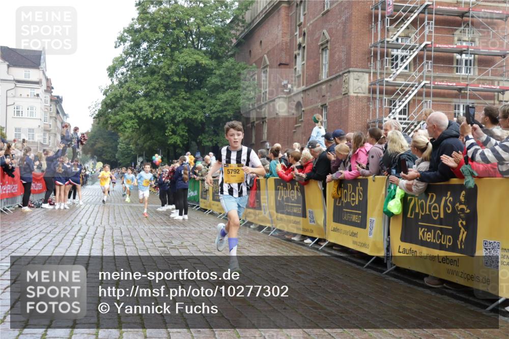 13.09.2026 - Kiel Lauf Yannick Fuchs http://msf.ph/oto/10277302 13.09.2026 08:50:25 Ziel 3167, 3487, 10359, 1710, 2909, 5168, 5258, 8786, 10319, 11542, 2125, 2443, 3106, 5792, 7511, 10319 meine-sportfotos.de