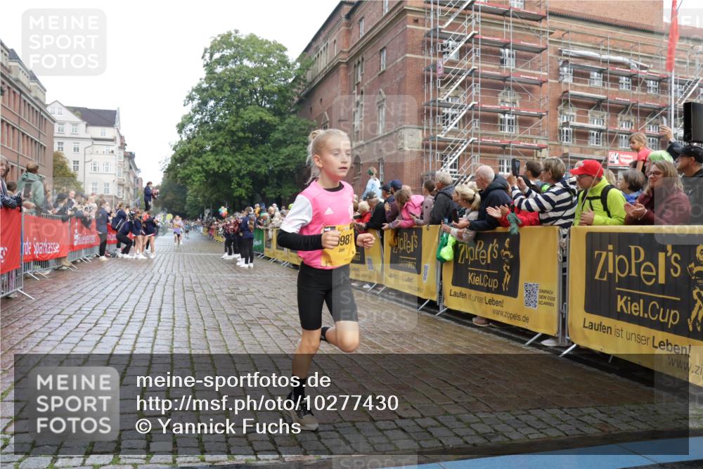 13.09.2026 - Kiel Lauf Yannick Fuchs http://msf.ph/oto/10277430 13.09.2026 08:50:31 Ziel 2443, 3487, 7511, 10359, 1710, 2909, 3167, 5168, 5258, 8786, 11542, 497, 2125, 3106, 5792, 9612, 10987, 10319 meine-sportfotos.de