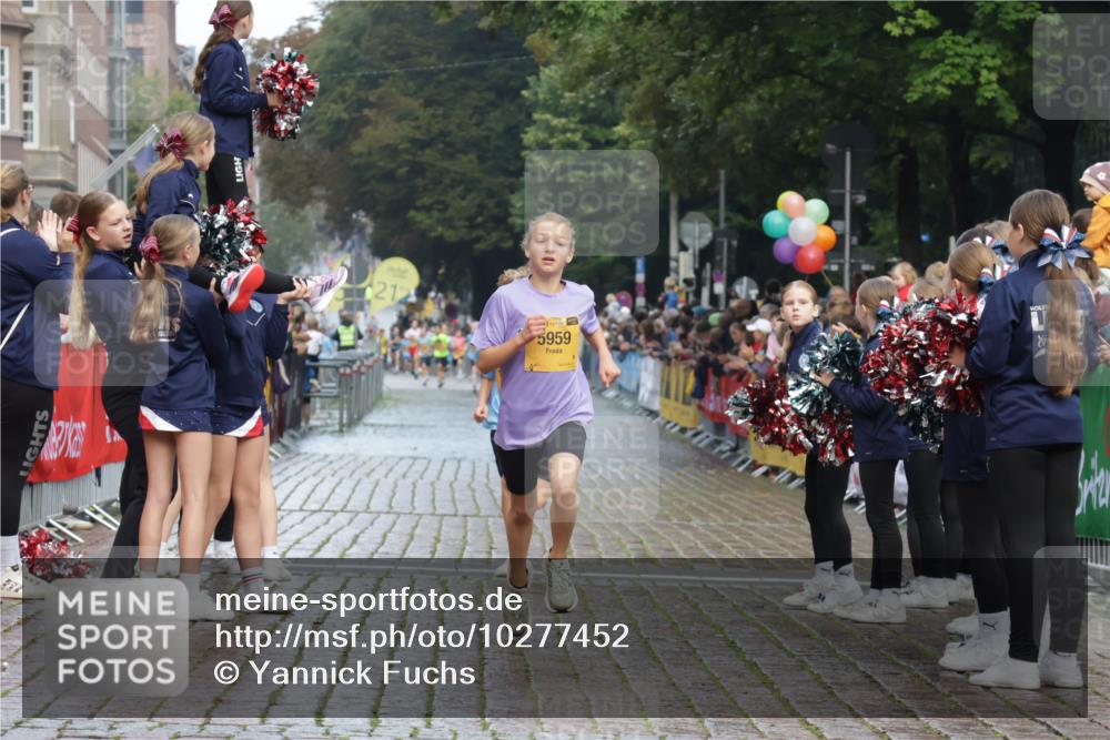 13.09.2026 - Kiel Lauf Yannick Fuchs http://msf.ph/oto/10277452 13.09.2026 08:50:33 Ziel 2443, 7511, 10359, 1710, 2909, 3167, 3487, 5168, 5258, 8786, 11542, 497, 2125, 3106, 5792, 5959, 9612, 10987 meine-sportfotos.de