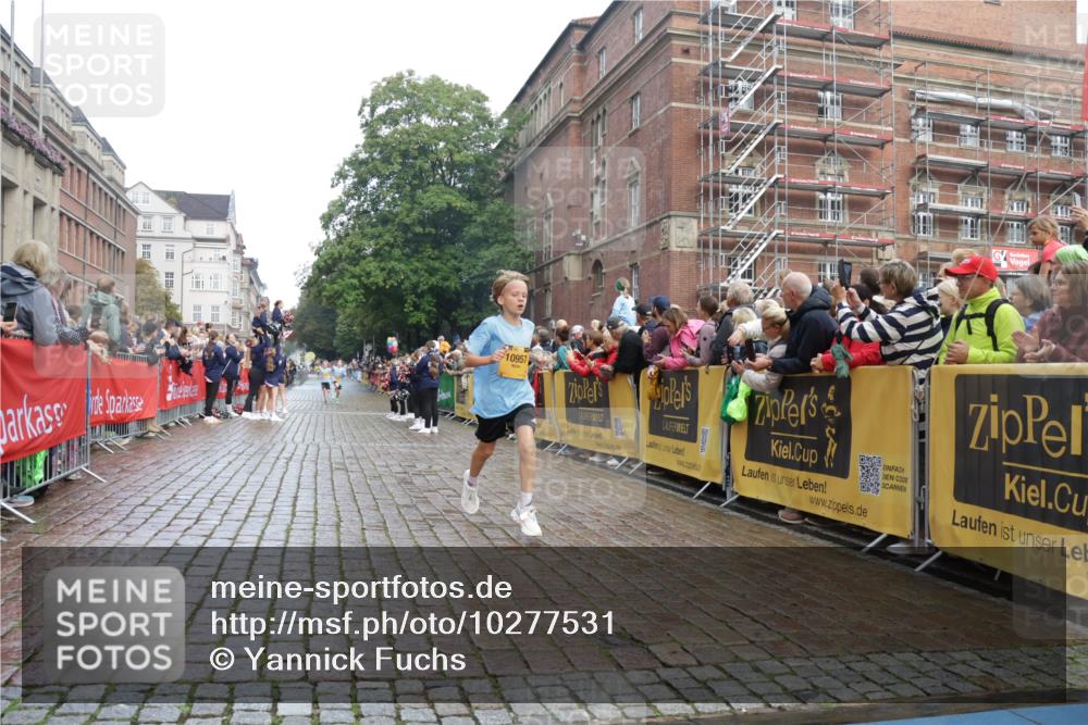 13.09.2026 - Kiel Lauf Yannick Fuchs http://msf.ph/oto/10277531 13.09.2026 08:50:37 Ziel 2443, 5792, 7511, 10359, 1710, 2909, 3167, 3487, 5168, 5258, 8786, 11542, 497, 2125, 3106, 5959, 9612, 10957, 10987, 5168, 5258 meine-sportfotos.de