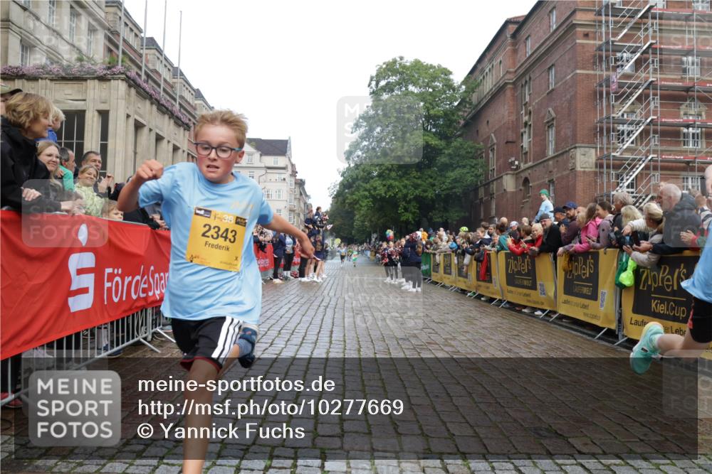 13.09.2026 - Kiel Lauf Yannick Fuchs http://msf.ph/oto/10277669 13.09.2026 08:50:43 Ziel 497, 2125, 2443, 3106, 5792, 7511, 9612, 10987, 1710, 3167, 3487, 7511, 8786, 10359, 11542, 496, 2343, 5959, 10957, 1710, 2909, 5168, 5258, 8786 meine-sportfotos.de