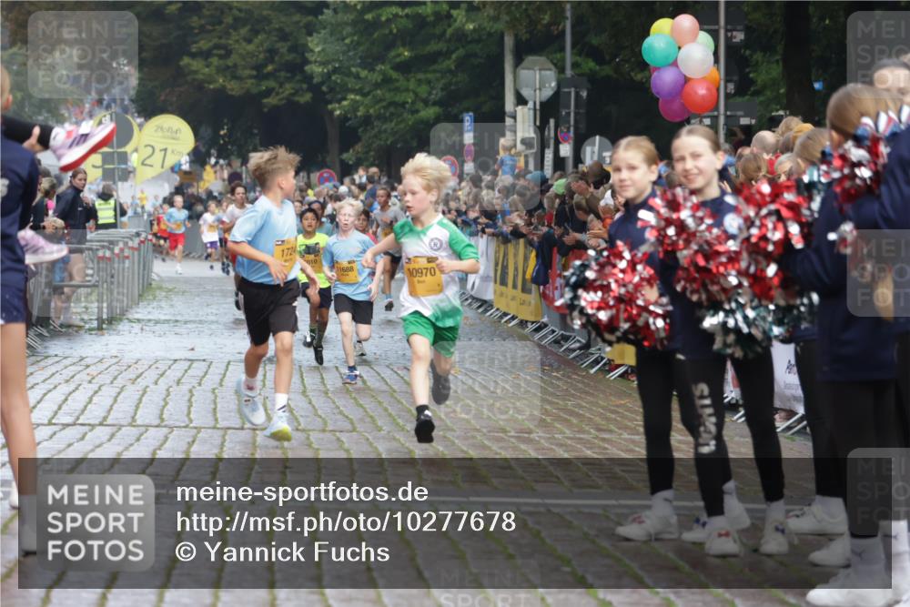 13.09.2026 - Kiel Lauf Yannick Fuchs http://msf.ph/oto/10277678 13.09.2026 08:50:45 Ziel 497, 2125, 2443, 3106, 5792, 9612, 10987, 3167, 3487, 7511, 8786, 10359, 11542, 496, 2343, 5959, 10957, 1710, 2909, 8786, 11542 meine-sportfotos.de