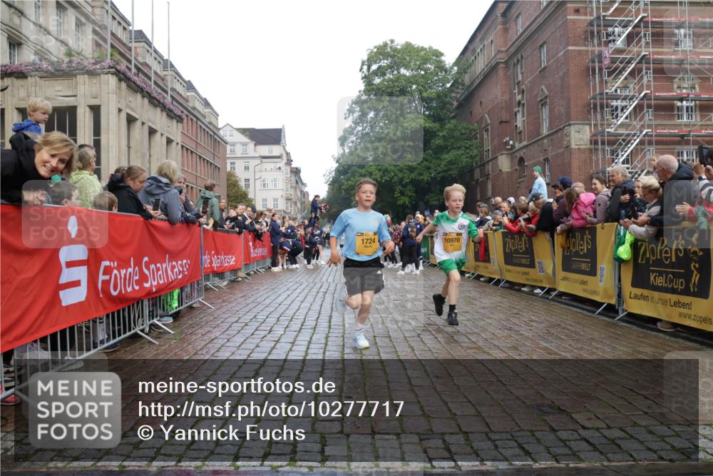 13.09.2026 - Kiel Lauf Yannick Fuchs http://msf.ph/oto/10277717 13.09.2026 08:50:50 Ziel 497, 2125, 3106, 5792, 5959, 9612, 10957, 10987, 2443, 3167, 3487, 7511, 10359, 496, 1724, 2343, 10970, 1710, 3167, 8786, 11542 meine-sportfotos.de