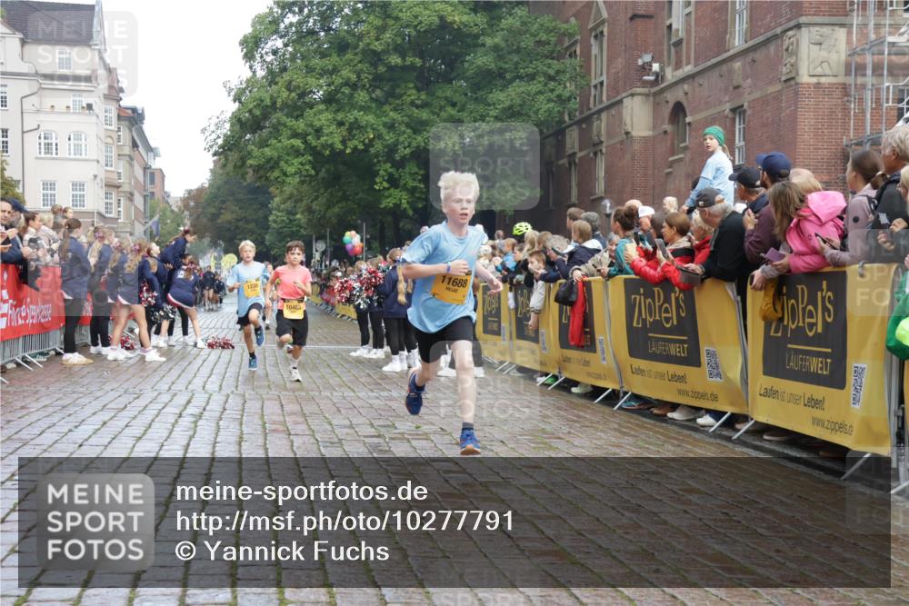 13.09.2026 - Kiel Lauf Yannick Fuchs http://msf.ph/oto/10277791 13.09.2026 08:50:53 Ziel 497, 2125, 3106, 5959, 9612, 10957, 10987, 2443, 3487, 5792, 7511, 10359, 496, 1238, 1724, 2343, 10463, 10970, 11688, 3167, 11542 meine-sportfotos.de