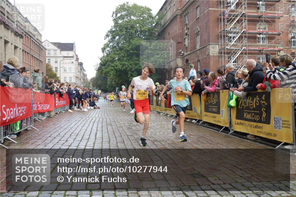 13.09.2026 - Kiel Lauf Yannick Fuchs http://msf.ph/oto/10277944 13.09.2026 08:50:59 Ziel 496, 2343, 5959, 10957, 497, 2125, 2443, 3106, 5792, 7511, 9612, 10359, 10987, 1238, 1724, 4159, 5010, 7033, 10463, 10970, 11688, 3167, 3487 meine-sportfotos.de
