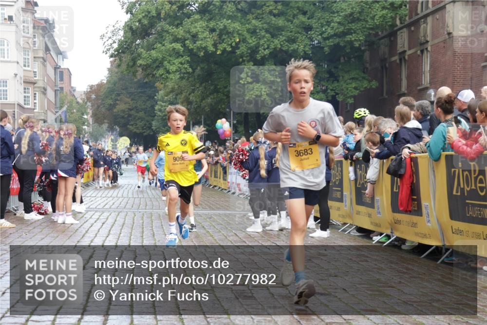 13.09.2026 - Kiel Lauf Yannick Fuchs http://msf.ph/oto/10277982 13.09.2026 08:51:02 Ziel 496, 1724, 2343, 5959, 10957, 10970, 497, 2125, 2443, 3106, 5792, 5959, 7511, 9612, 10359, 10987, 909, 1238, 3683, 4159, 4741, 5010, 5211, 7033, 10463, 11688, 3487, 10359 meine-sportfotos.de
