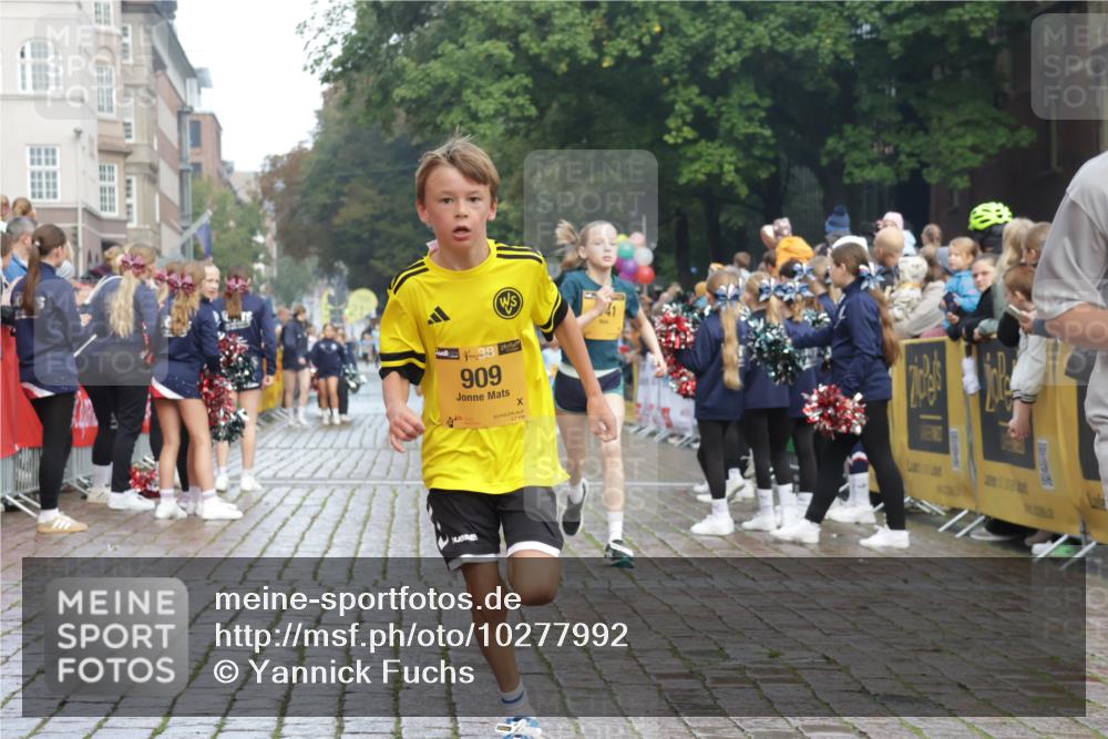13.09.2026 - Kiel Lauf Yannick Fuchs http://msf.ph/oto/10277992 13.09.2026 08:51:03 Ziel 496, 1724, 2343, 10957, 10970, 497, 2125, 2443, 3106, 5792, 5959, 7511, 9612, 10359, 10987, 909, 1238, 3683, 4159, 4741, 5010, 5211, 7033, 10463, 11688, 3487, 10359 meine-sportfotos.de