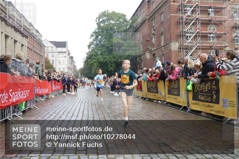 13.09.2026 - Kiel Lauf Yannick Fuchs http://msf.ph/oto/10278044 13.09.2026 08:51:04 Ziel 496, 1724, 2343, 10957, 10970, 497, 2125, 2443, 3106, 5792, 5959, 7511, 9612, 10359, 10957, 10987, 909, 1238, 3683, 4159, 4741, 5010, 5211, 7033, 10463, 11688, 3487, 10359 meine-sportfotos.de