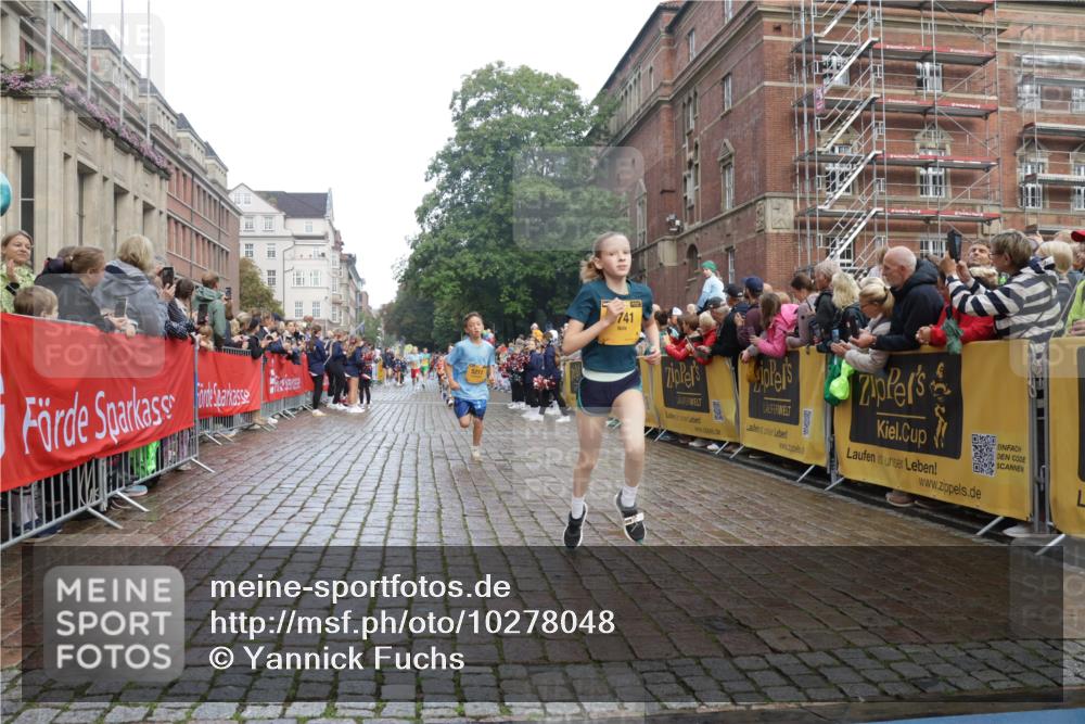 13.09.2026 - Kiel Lauf Yannick Fuchs http://msf.ph/oto/10278048 13.09.2026 08:51:05 Ziel 496, 1724, 2343, 10970, 497, 2125, 2443, 3106, 5792, 5959, 7511, 9612, 10957, 10987, 909, 1238, 3683, 4159, 4741, 5010, 5211, 7033, 8883, 10463, 11688, 7511, 10359 meine-sportfotos.de