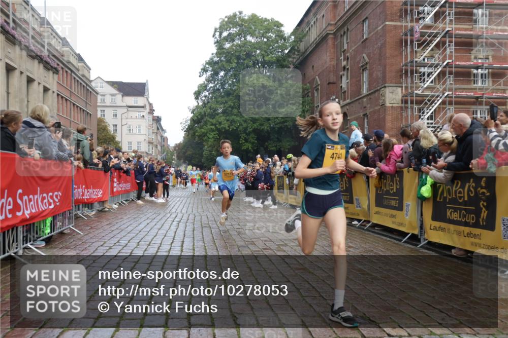 13.09.2026 - Kiel Lauf Yannick Fuchs http://msf.ph/oto/10278053 13.09.2026 08:51:05 Ziel 496, 1724, 2343, 10970, 497, 2125, 2443, 3106, 5792, 5959, 7511, 9612, 10957, 10987, 909, 1238, 3683, 4159, 4741, 5010, 5211, 7033, 8883, 10463, 11688, 7511, 10359 meine-sportfotos.de
